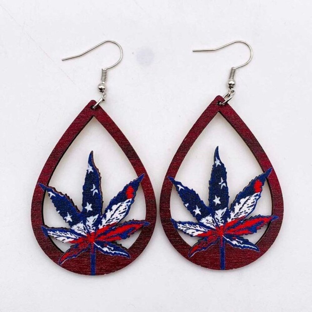 Independence Day 4th Of July Wooden 420 Teardrop Shaped Ear Rings Patriotic